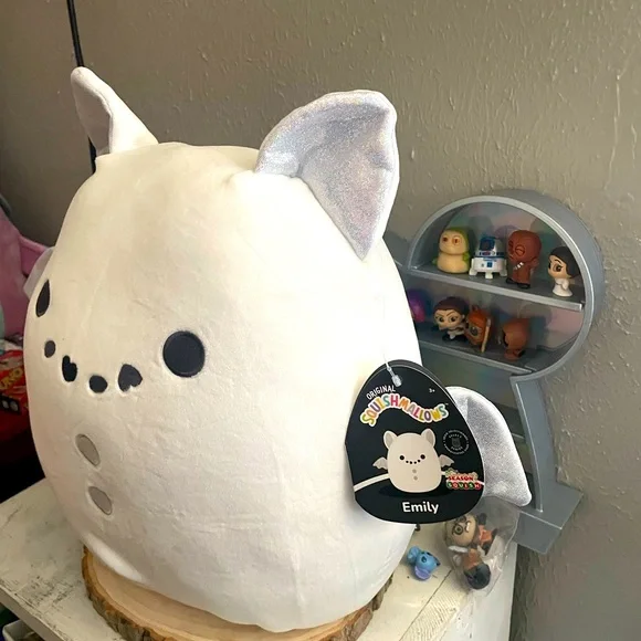 Emily Black Tag Bat - Picture 3 of 4